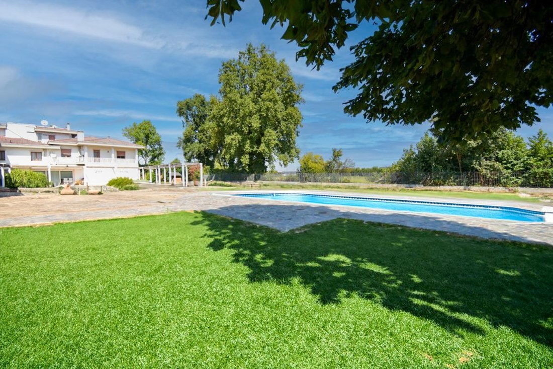 Villa in Veggiano, Veneto, Italy 2 - 15566125