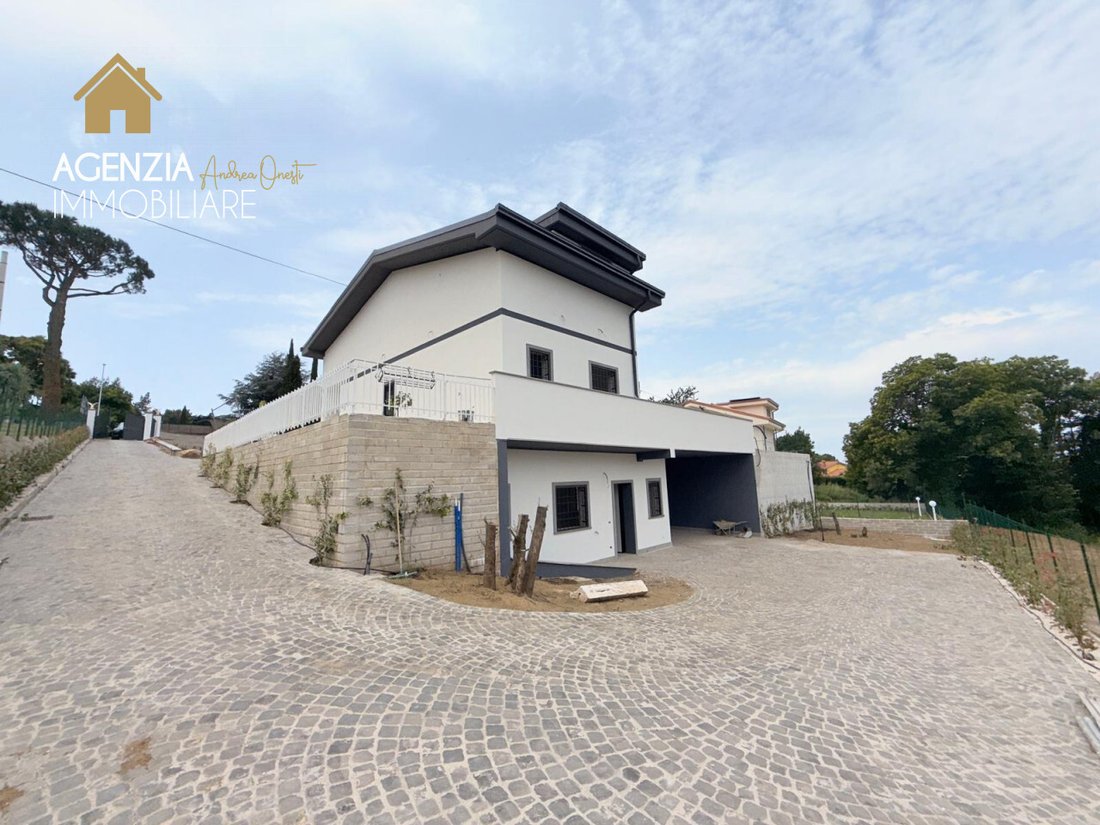 Villa in Rocca di Papa, Lazio, Italy 2 - 15805939
