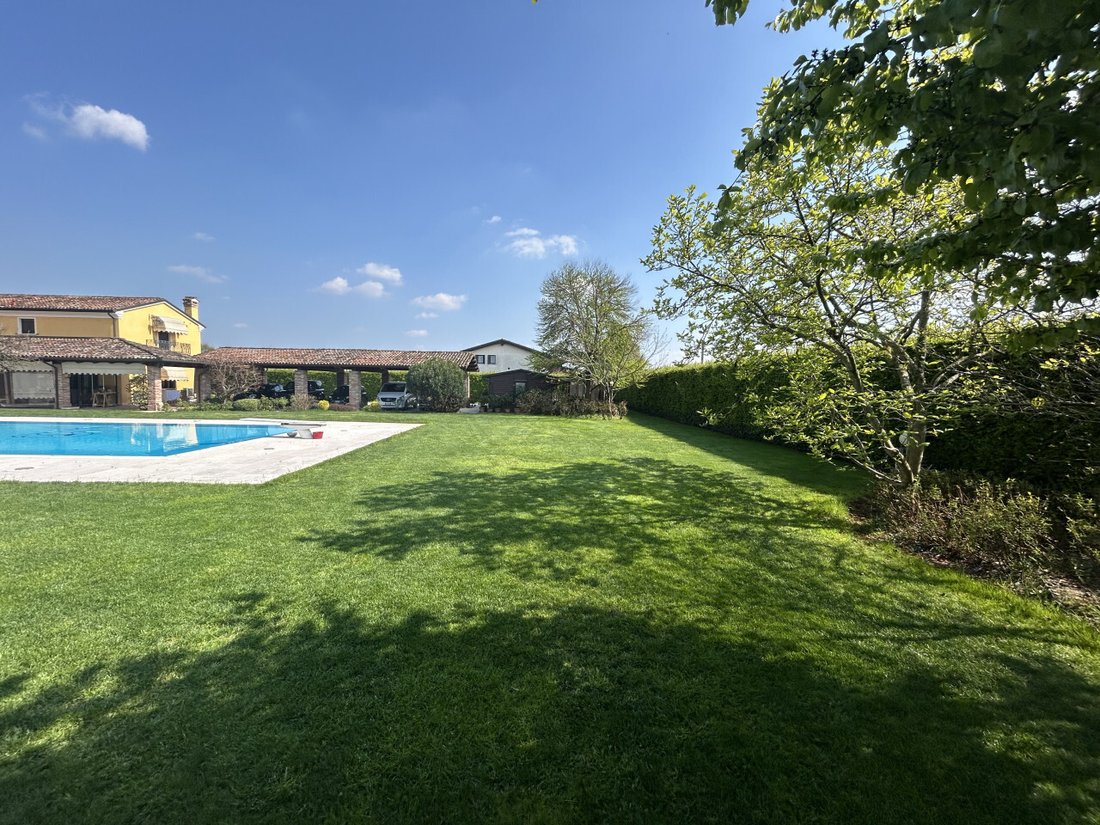 Villa in Mestrino, Veneto, Italy 1 - 15471968