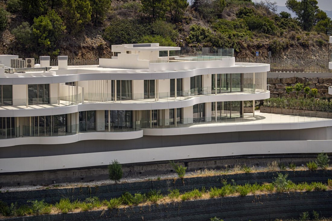 Apartment in La Quinta, Benahavis, Andalusia 4 - 16024219