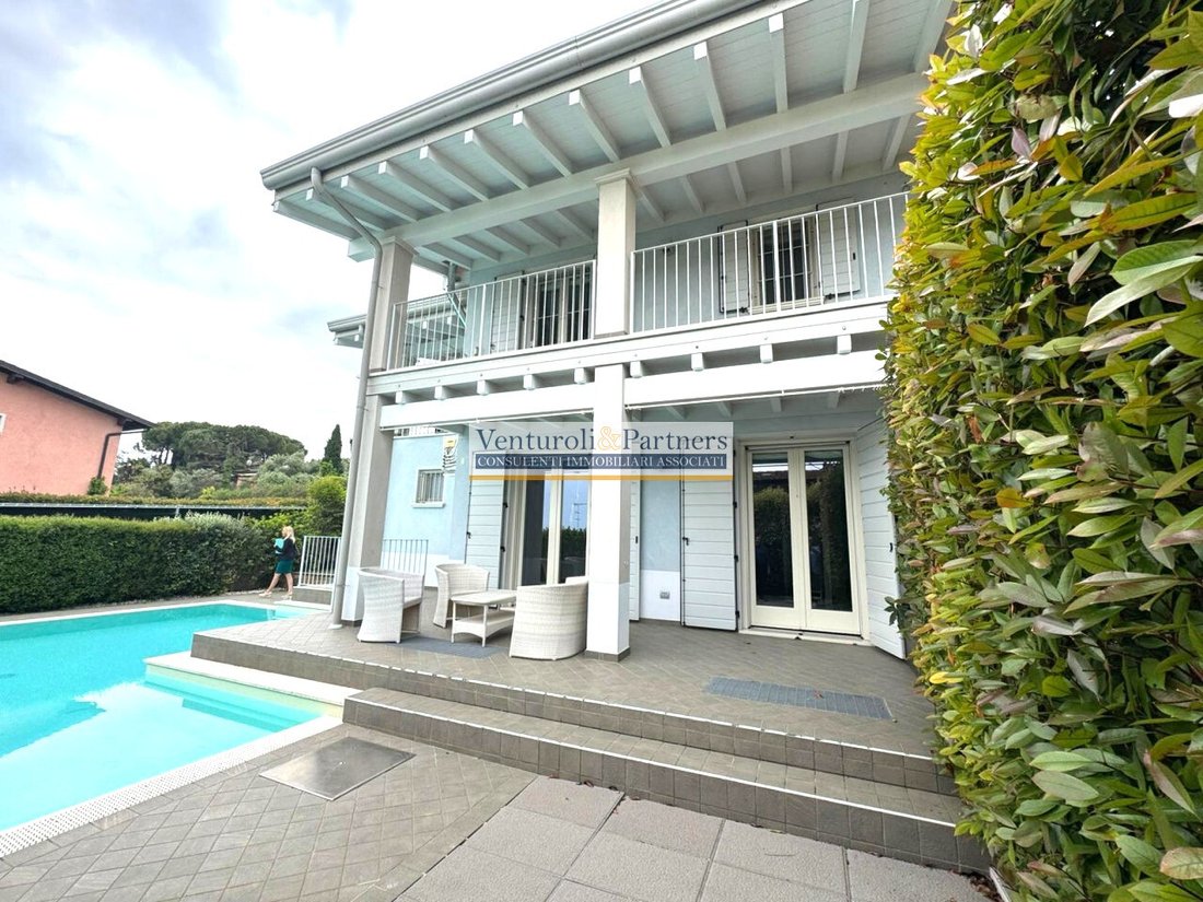 Villa in Polpenazze del Garda, Lombardy, Italy 1 - 15668557
