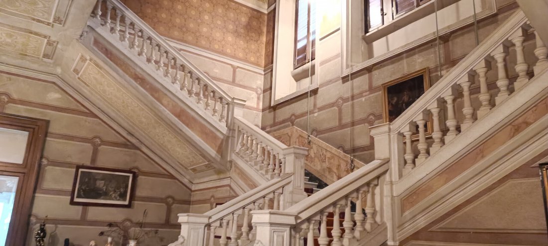 Villa in Caravate, Lombardy, Italy 2 - 14572558