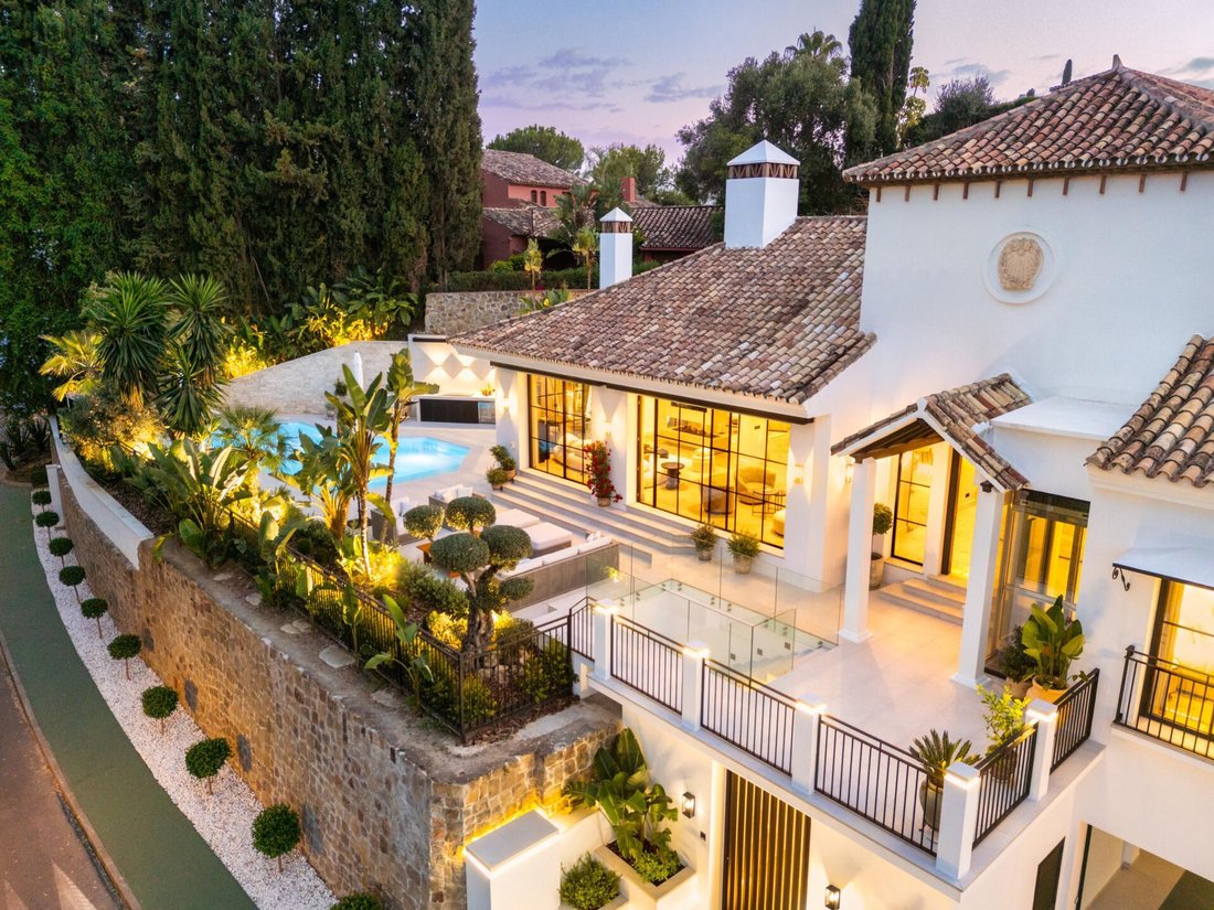 Villa in La Quinta, Benahavis, Andalusia 1 - 16024547