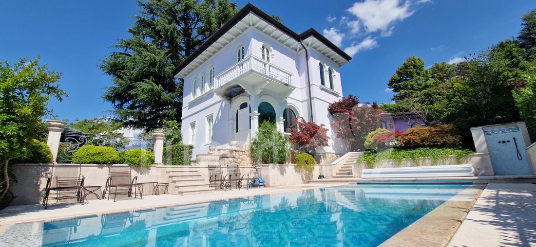 Villa in San Zeno di Montagna, Veneto, Italy 3 - 15957349