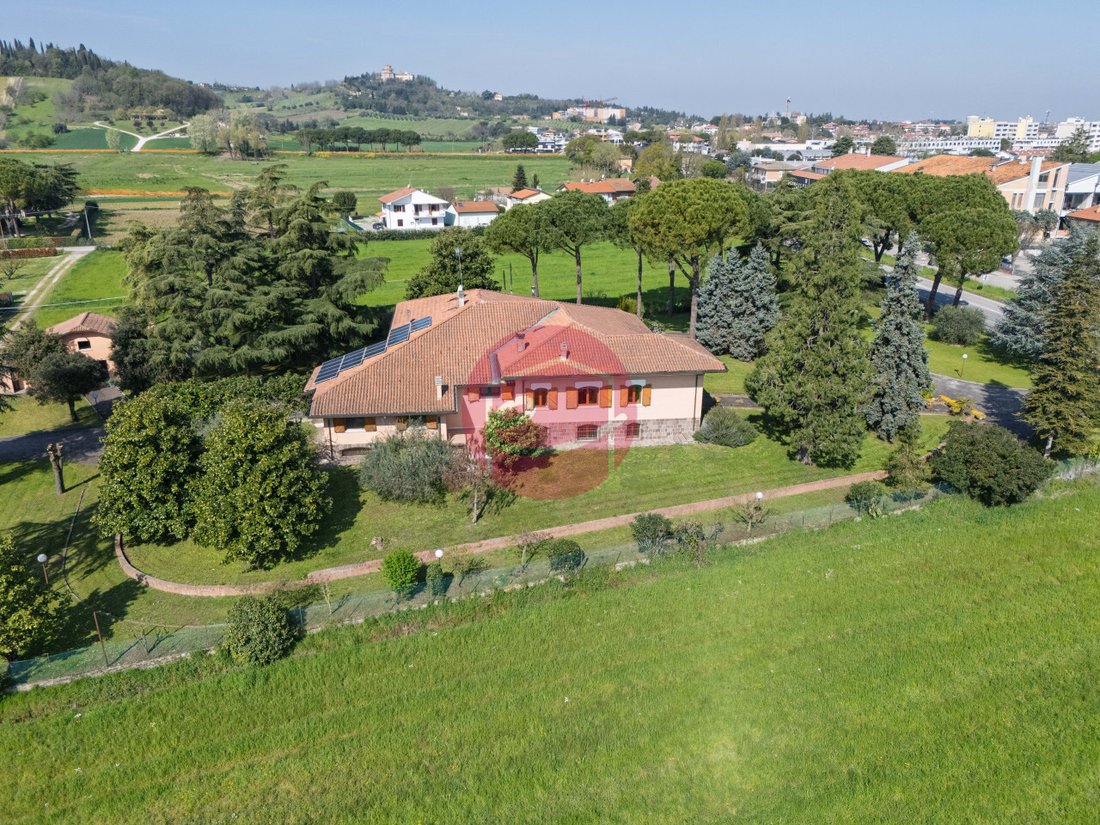 Villa in Center, Cesena, Emilia-Romagna 5 - 15471972