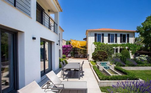 Villa in Les Cougoulins-Rastines, Antibes, France 1