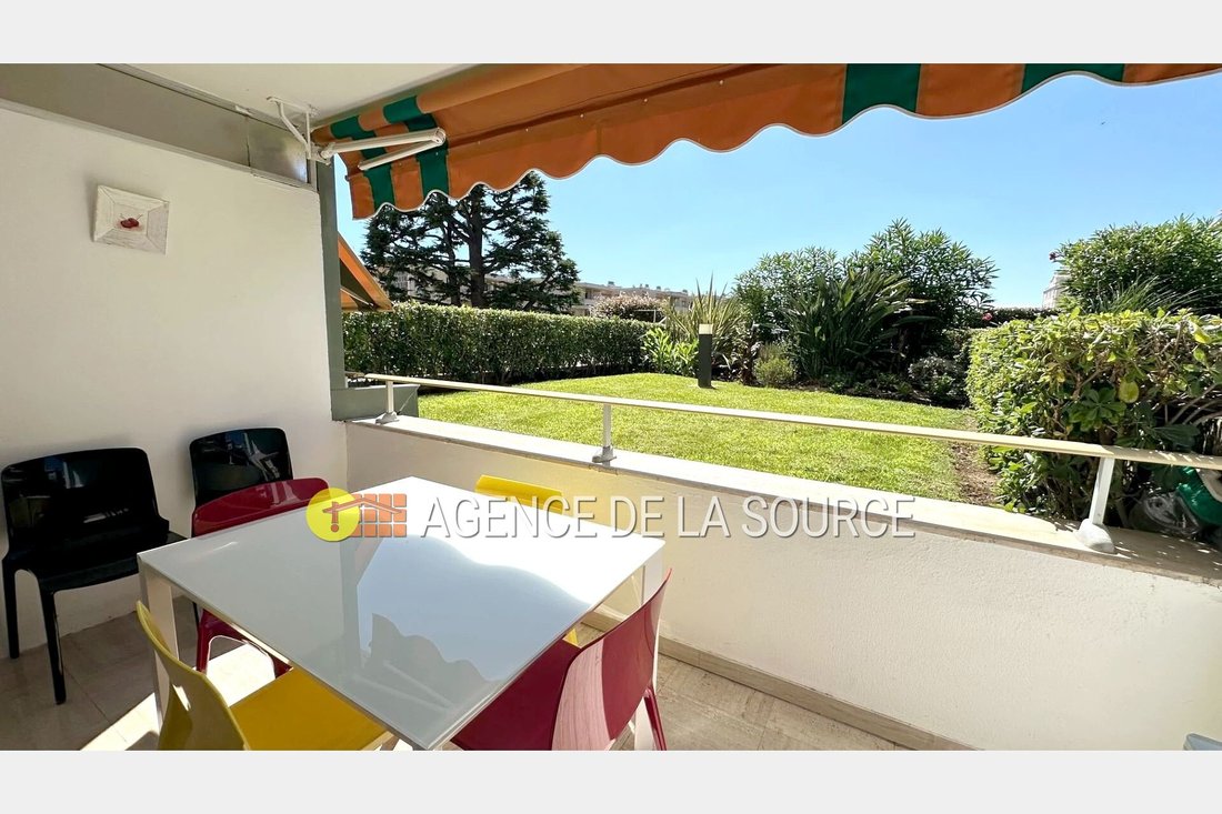 Apartment in La Source, Cannes, France 4 - 16021999