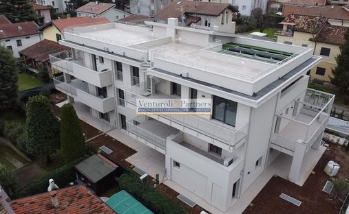 Apartment in Desenzano Centro, Desenzano del Garda, Lombardy 1