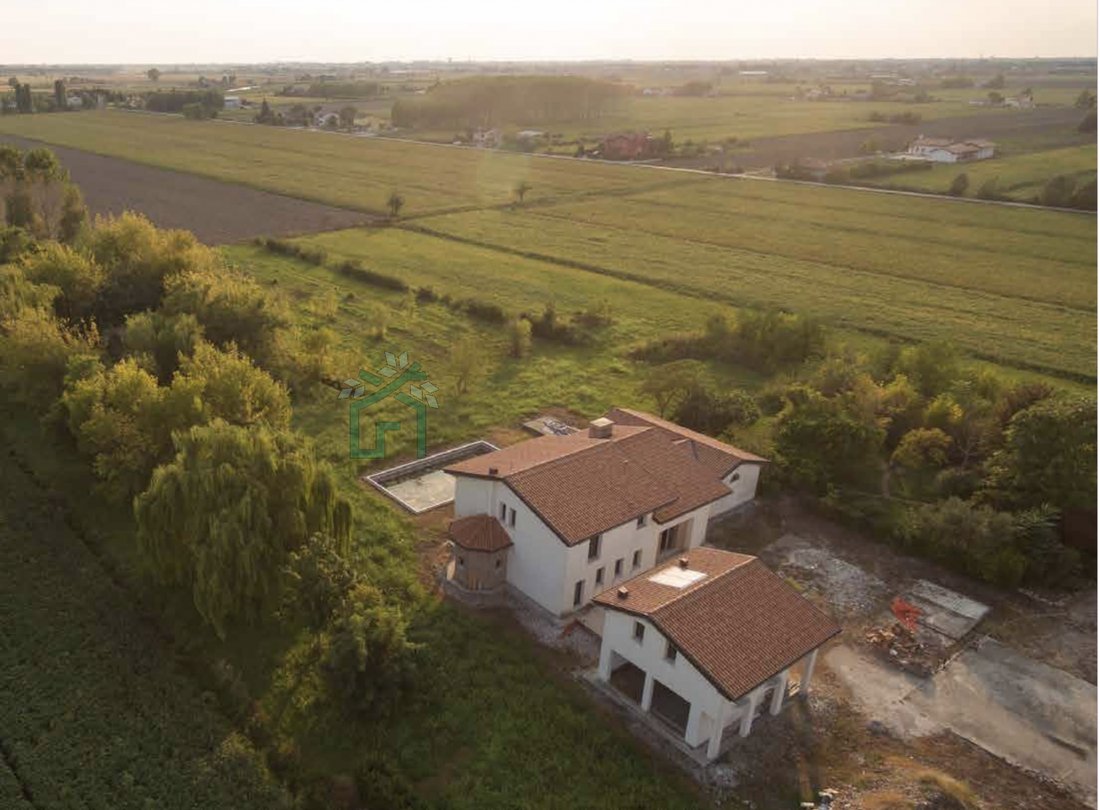 Villa in San Donà di Piave, Veneto, Italy 1 - 15748339