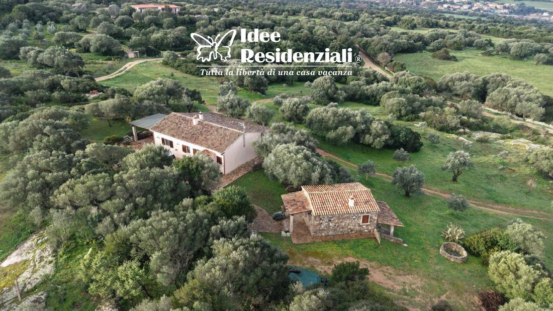 Villa in Luogosanto, Sardinia, Italy 1 - 14296501