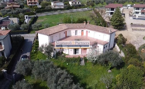 Land in San Felice del Benaco, Lombardy, Italy 1