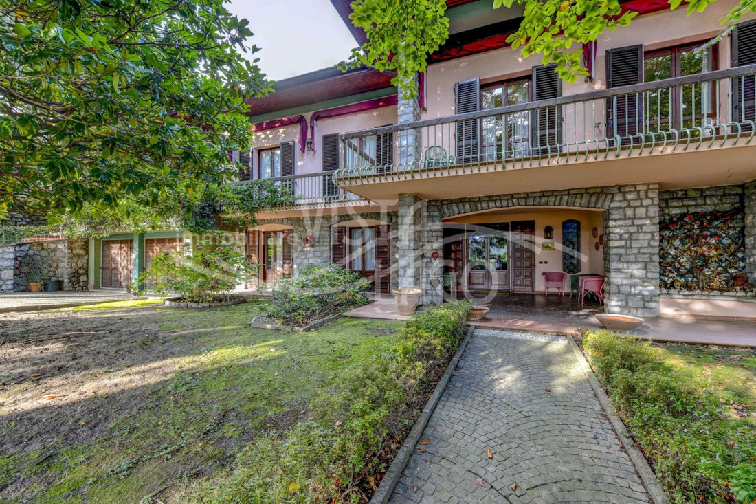 Villa in Proserpio, Lombardy, Italy 1 - 14843342