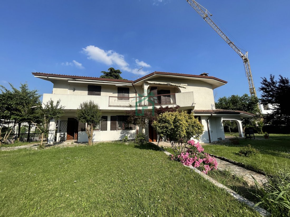 Villa in San Bonifacio, Veneto, Italy 2 - 14982320