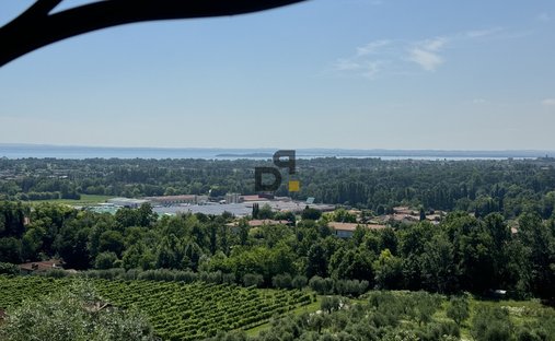 House in Polpenazze del Garda, Lombardy, Italy 1