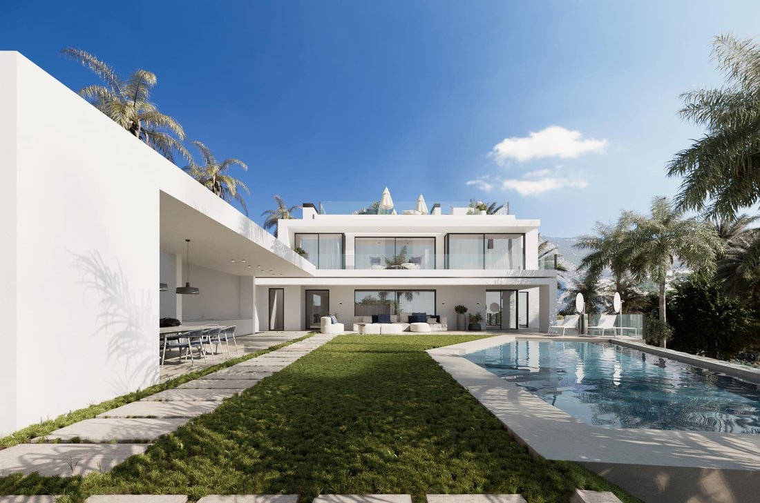 Villa in Sierra Blanca, Marbella, Spain 2 - 16023627