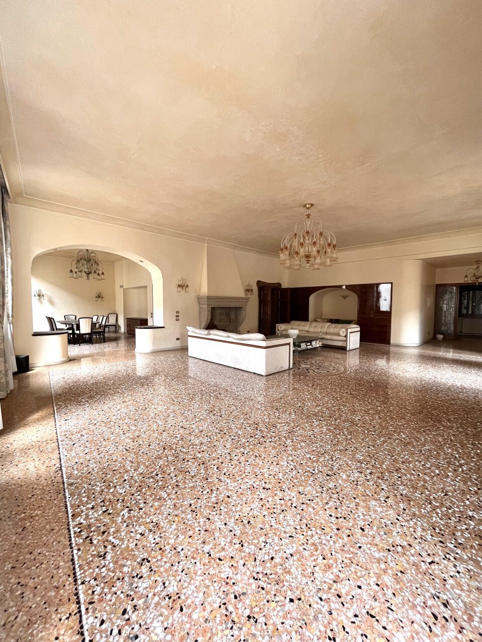 Whispers of Venice: A Noble Palazzo in Padua’s Golden Heart