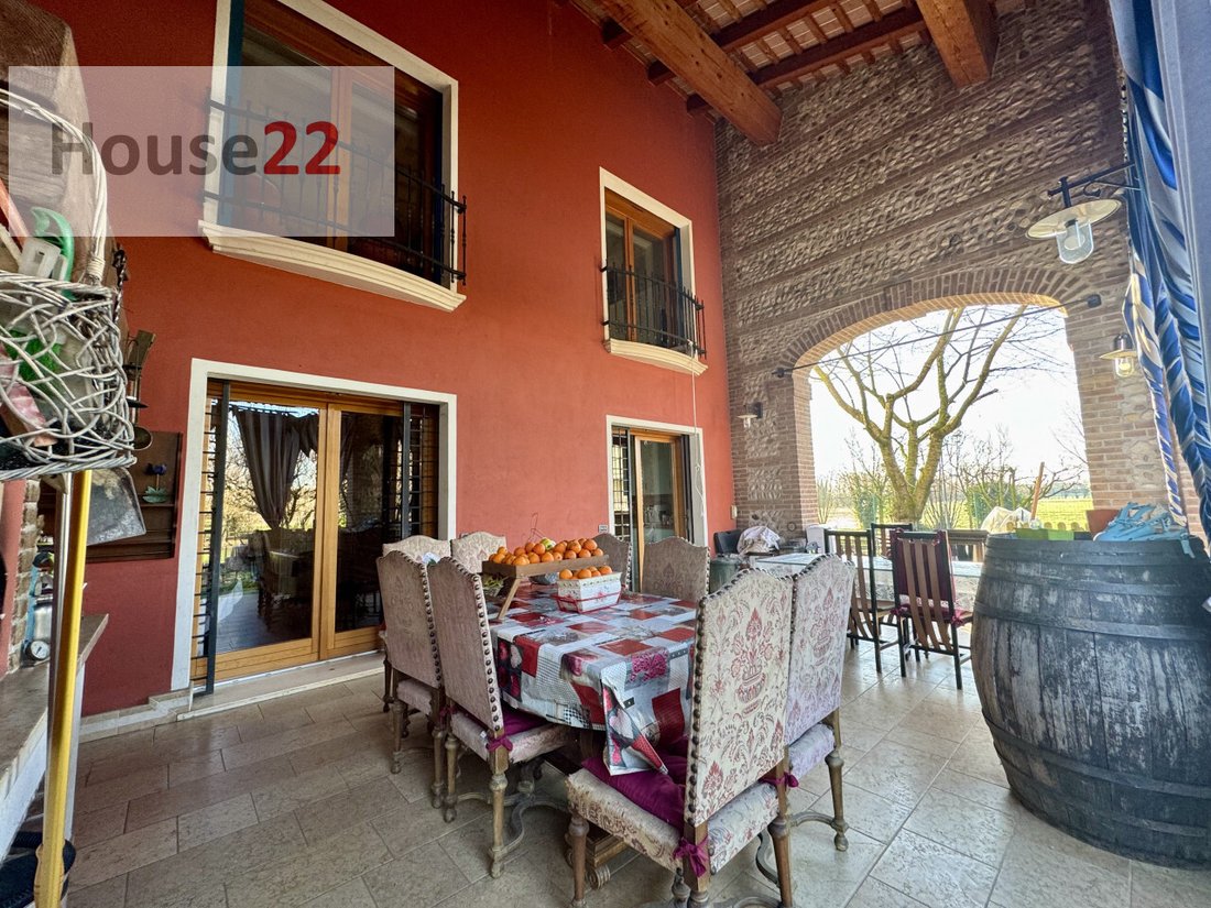 House in Bolzano Vicentino, Veneto, Italy 1 - 14871137