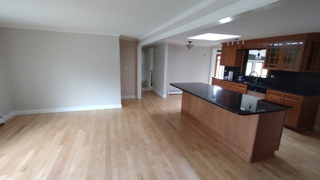 House in Saugus, Massachusetts, United States 5 - 16022763