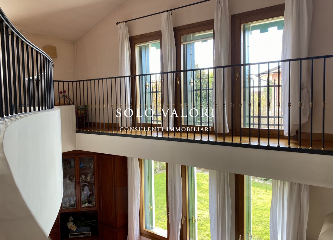 Villa in Castelfranco Veneto, Veneto, Italy 3 - 12397239
