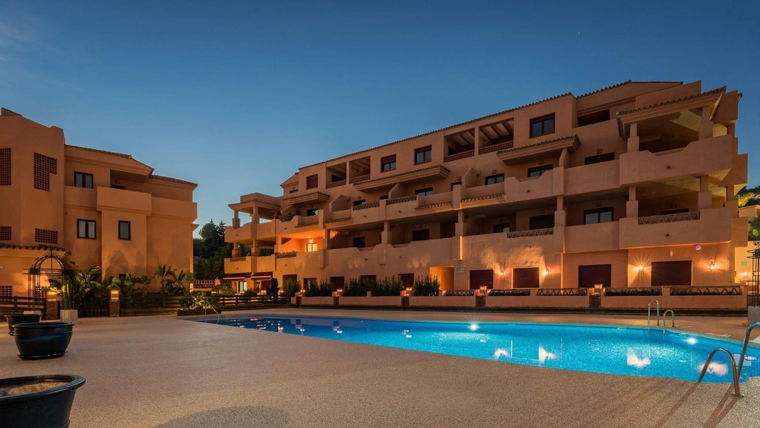 Apartment in Benahavis, Andalusia, Spain 4 - 16024561
