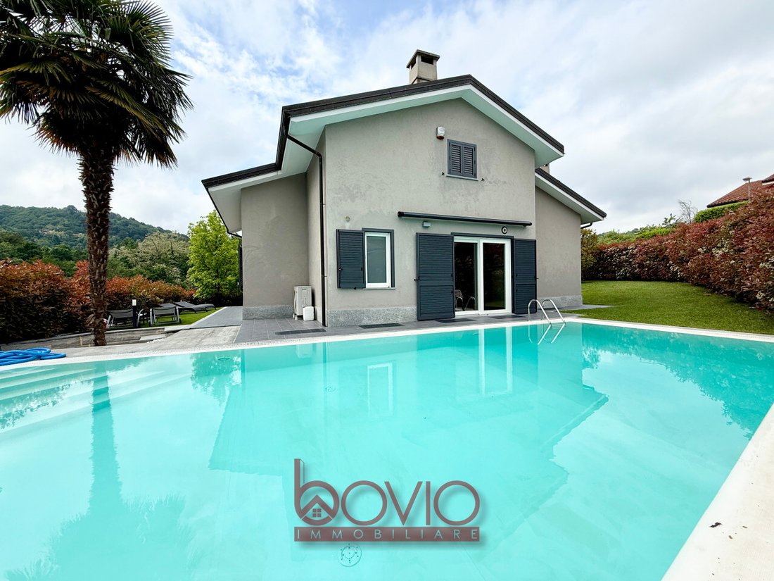 Villa in Castiglione Torinese, Piedmont, Italy 1 - 15610429