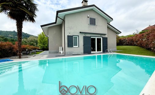Villa in Castiglione Torinese, Piedmont, Italy 1