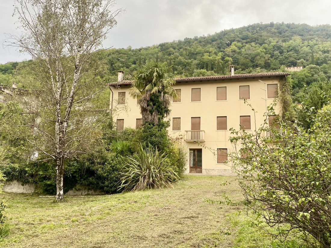 Villa in Valdobbiadene, Veneto, Italy 1 - 14830690