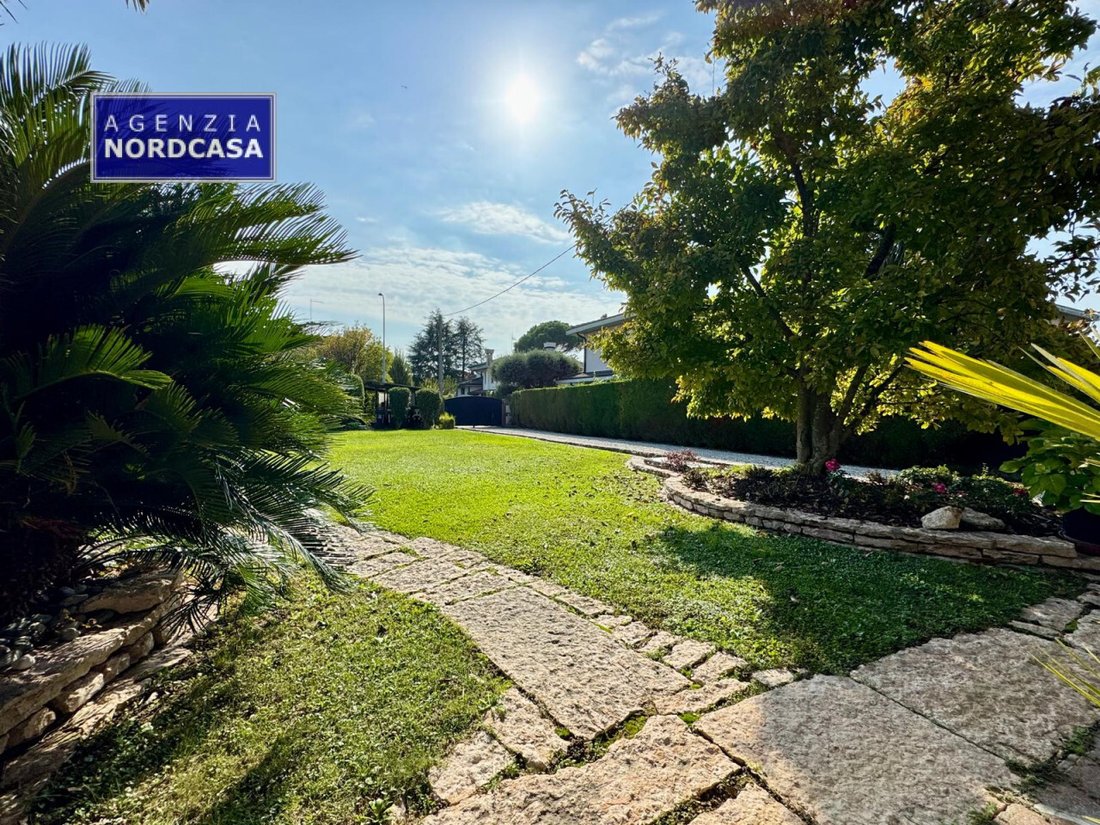 Villa in Stra, Veneto, Italy 3 - 15511304