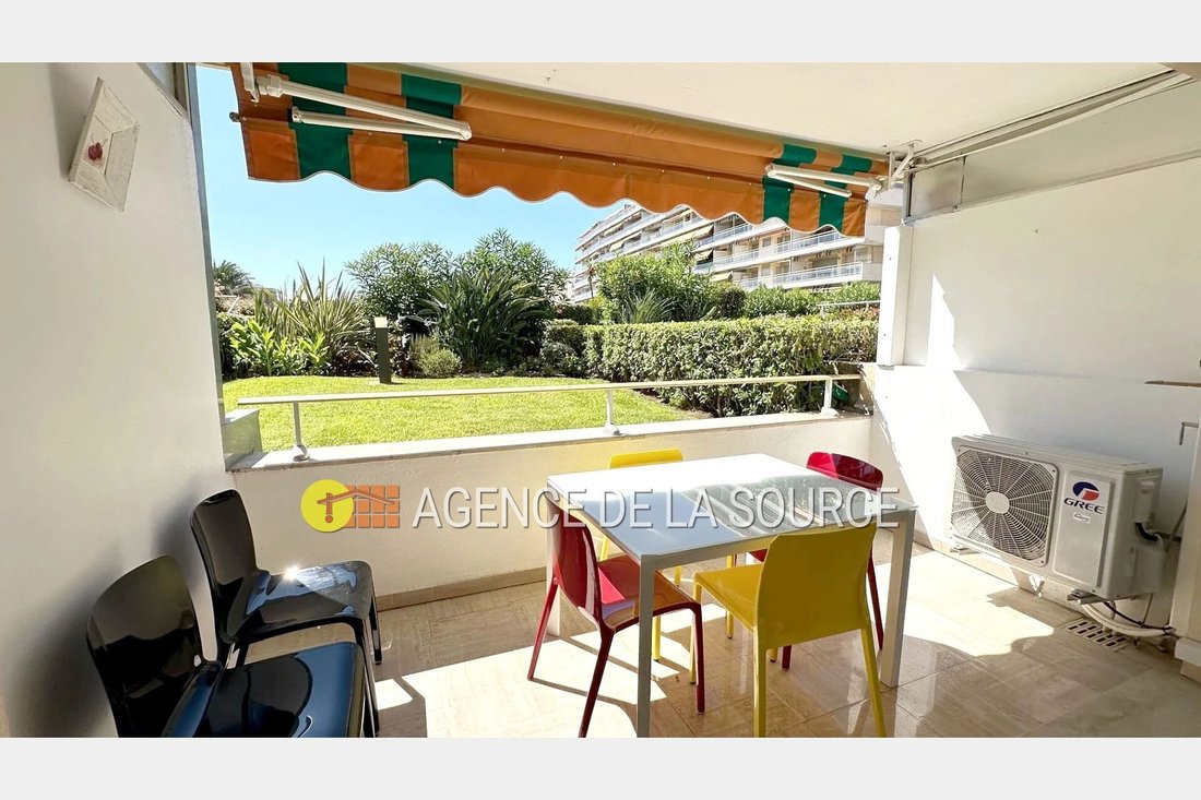 Apartment in La Source, Cannes, France 2 - 16021999
