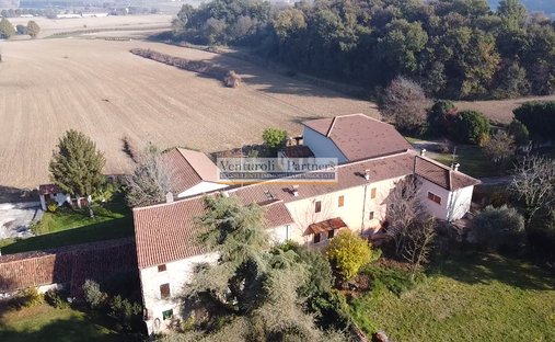 Estate in Pozzolengo, Lombardy, Italy 1