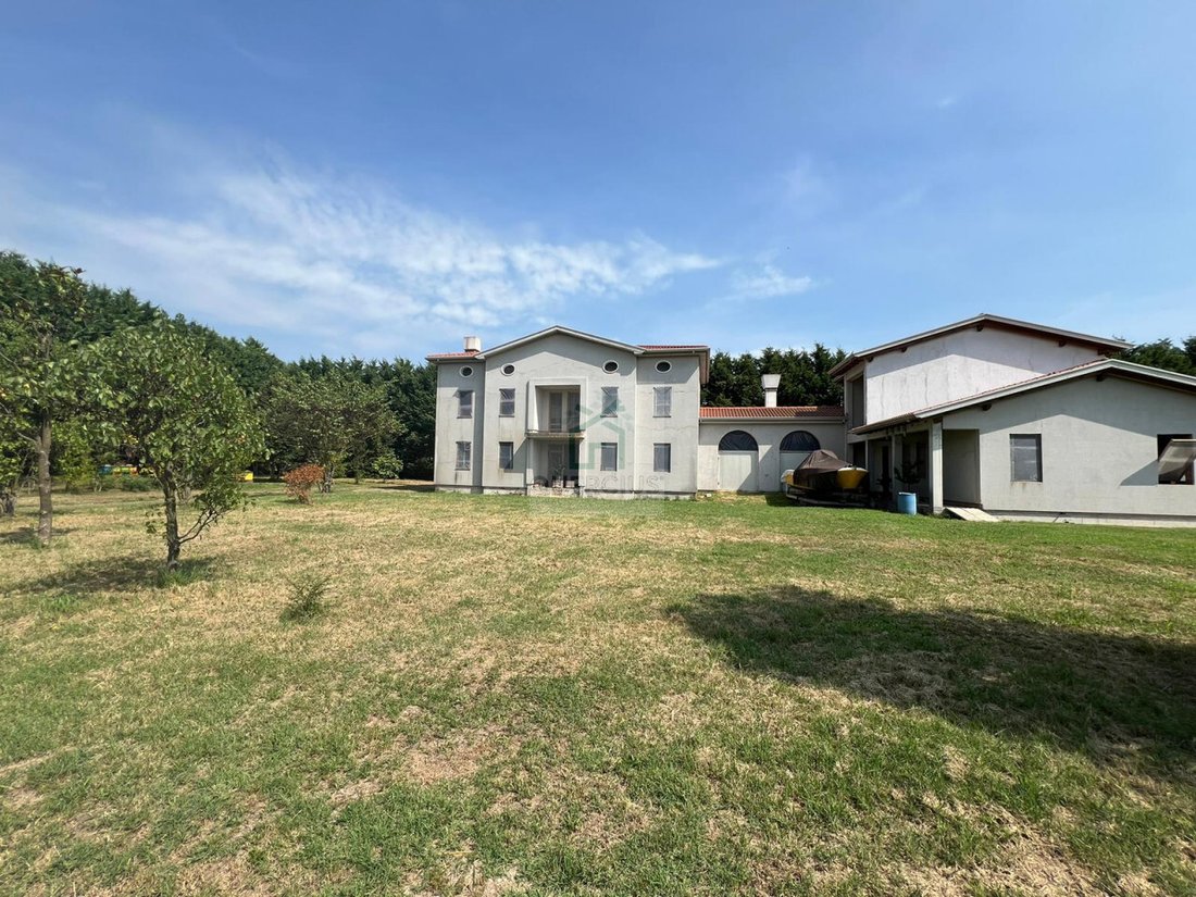 Villa in Eraclea Mare, Veneto, Italy 1 - 14978650