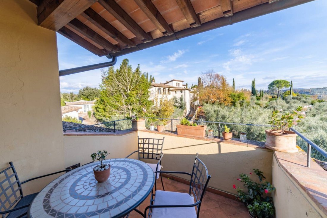 Villa in Pian dei Giullari, Florence, Italy 2 - 12599512