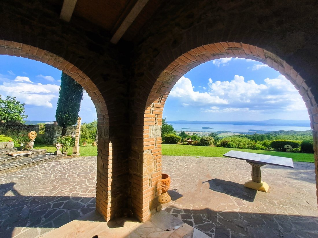 House in Tuoro sul Trasimeno, Umbria, Italy 3 - 13195350