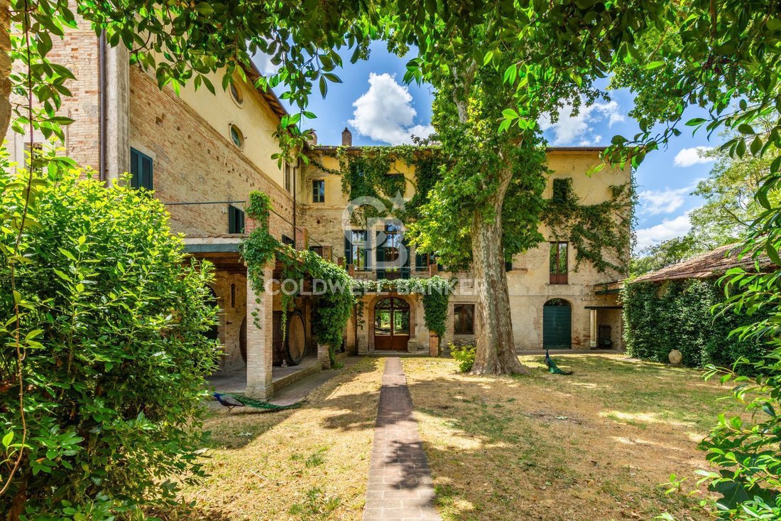 Villa in Historic Center, Perugia, Italy 1 - 16023387