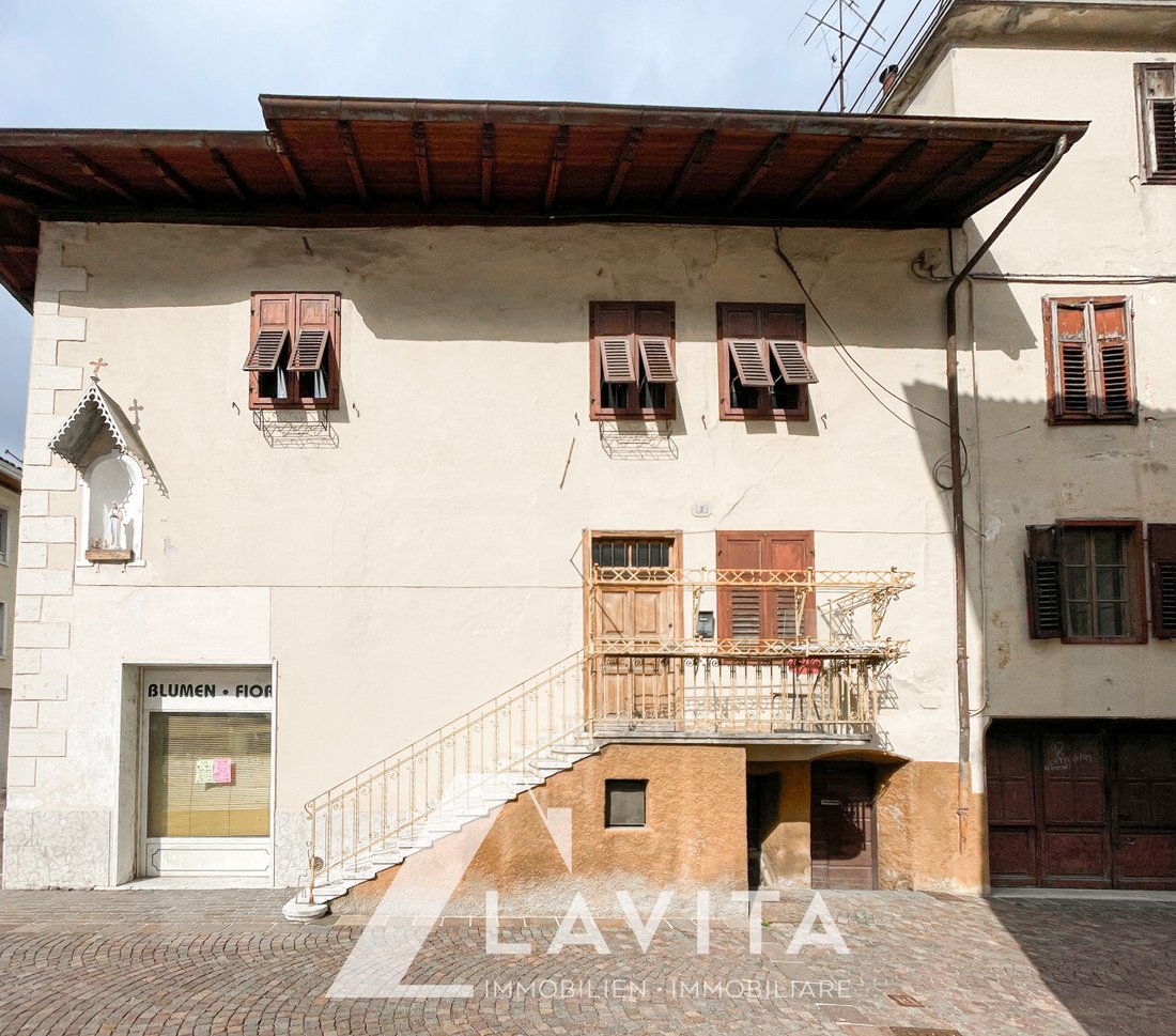 The Crown of Salorno: A Palace Awaiting Its Renaissance in the Heart of Trentino