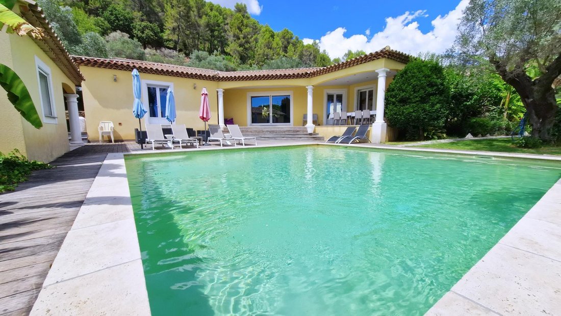 House in Est, Solliès-Pont, France 1 - 16022315