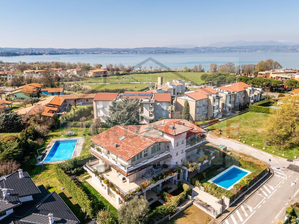 Apartment in Colombare, Sirmione, Lombardy 2 - 15392578