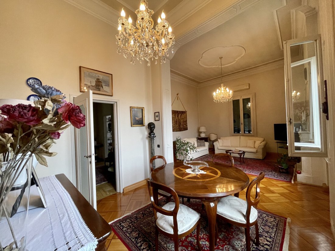 Villa in Center, Suzzara, Lombardy 2 - 12903347