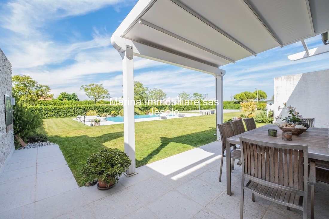 Villa in Jesolo Town, Jesolo, Veneto 4 - 12575990