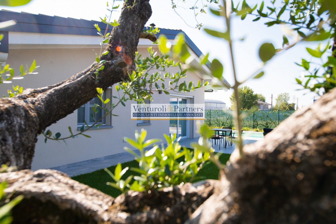 Villa in Entroterra, Desenzano del Garda, Lombardy 3 - 16006159