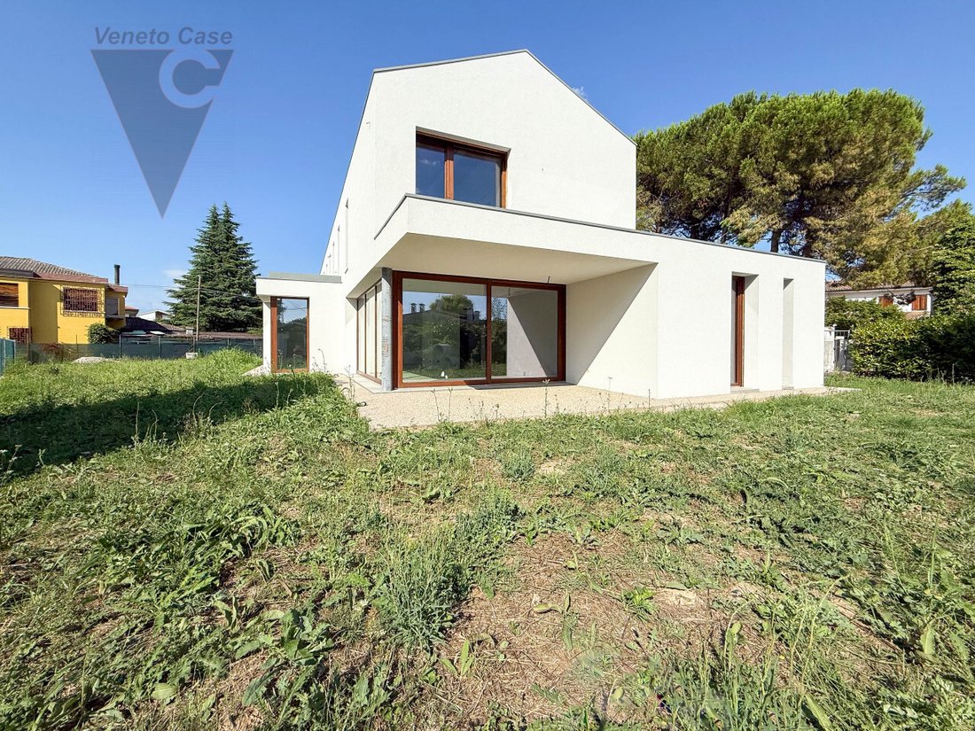 House in Noventa Padovana, Veneto, Italy 2 - 15921968