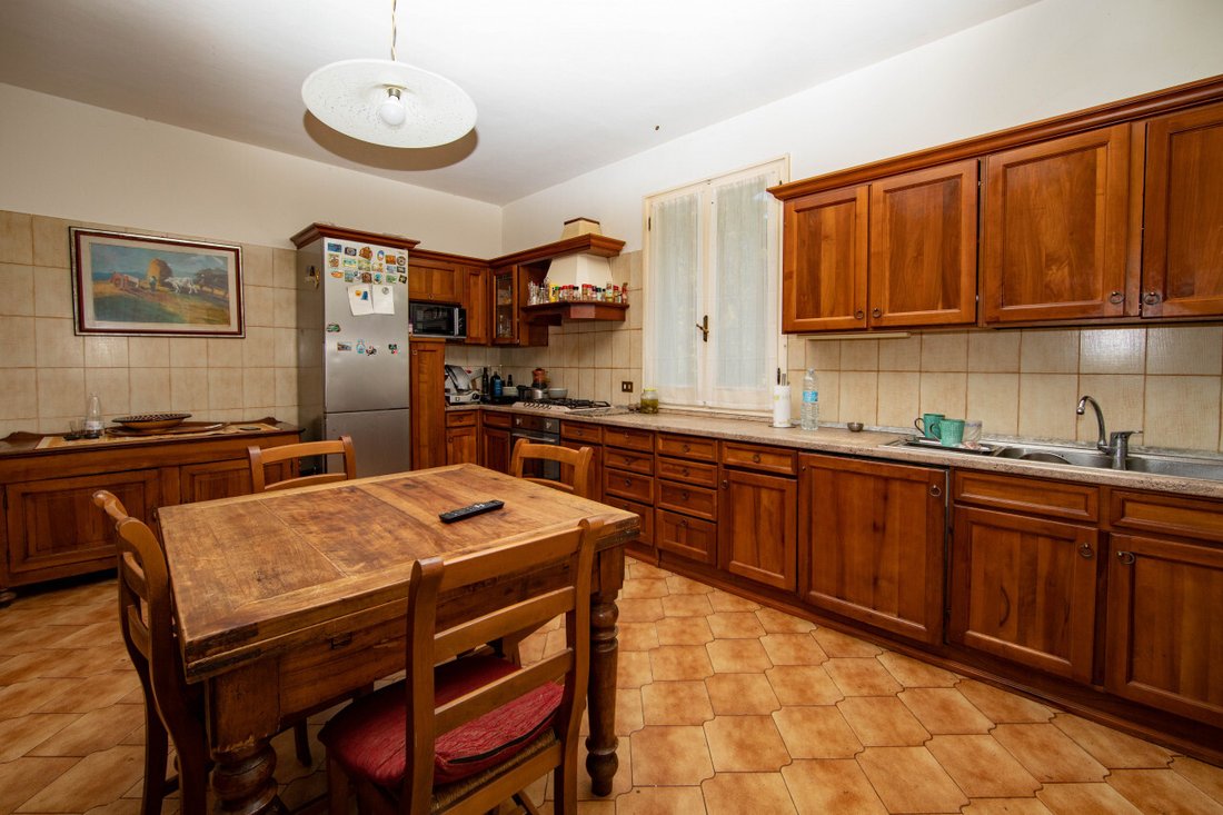 Villa in Cento, Emilia-Romagna, Italy 4 - 14125274
