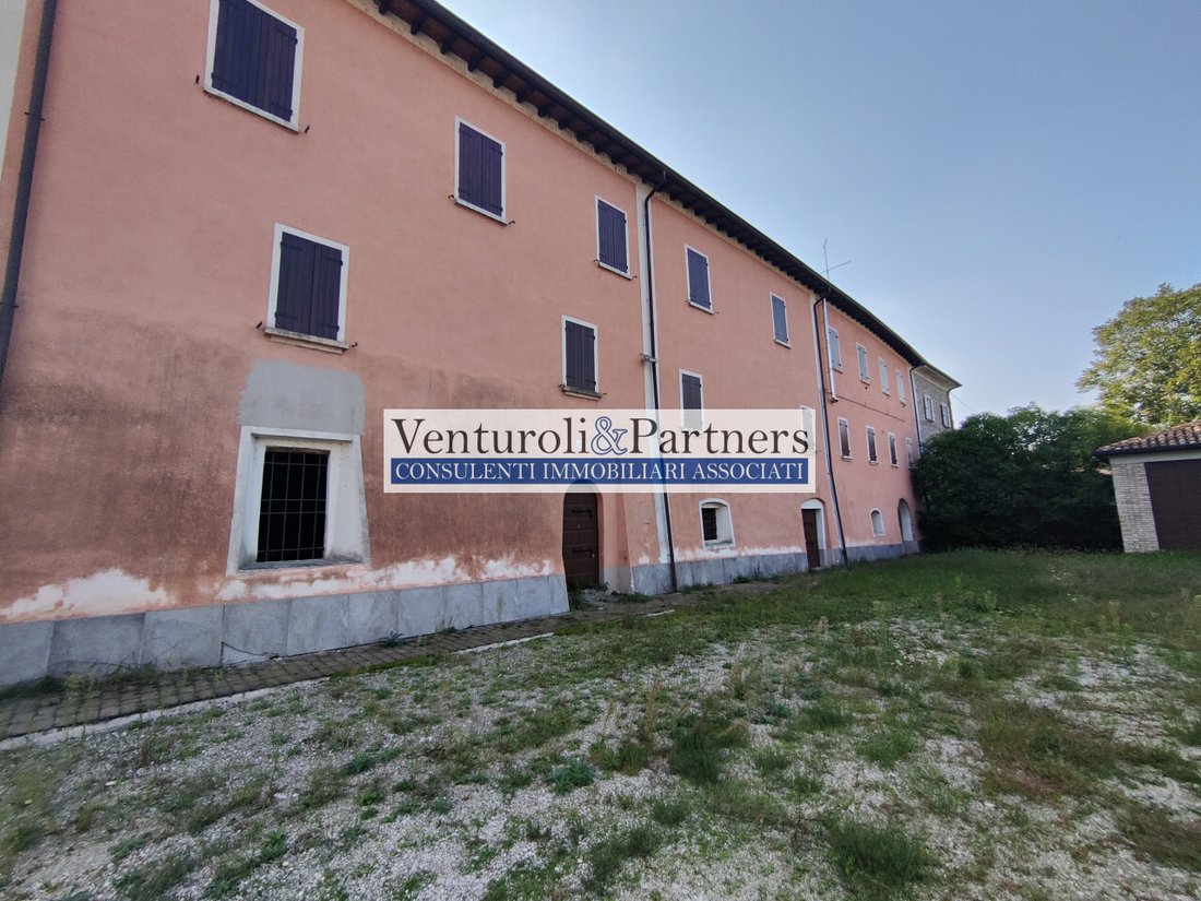 Estate in Pozzolengo, Lombardy, Italy 2 - 12278625