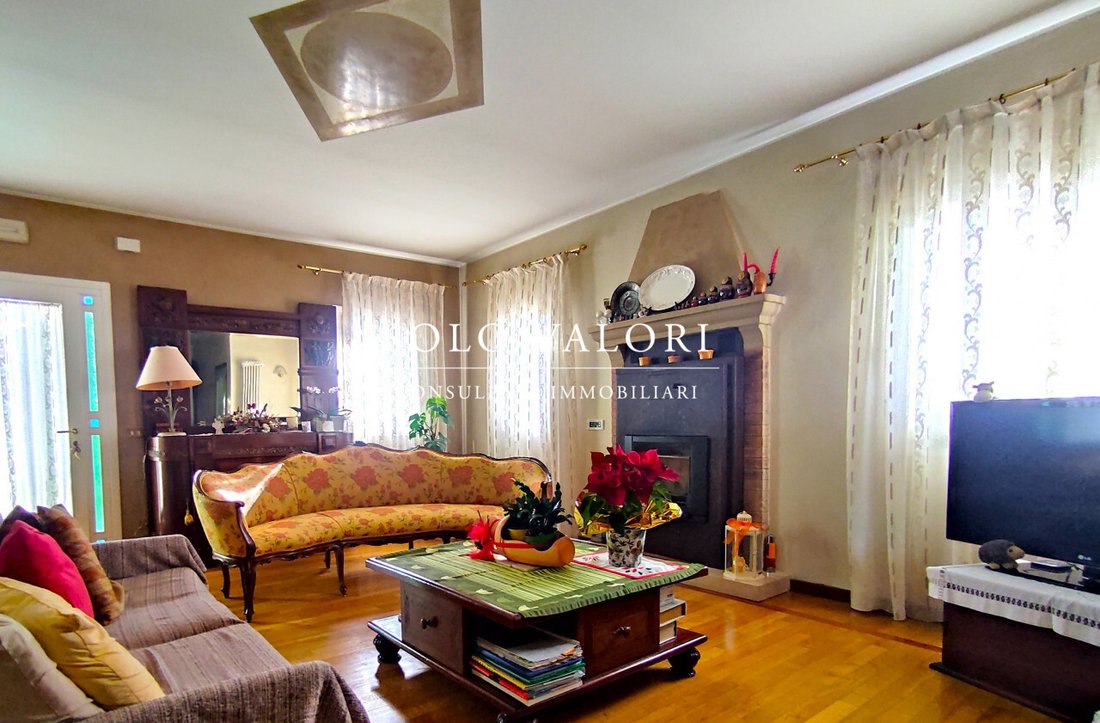 House in Vedelago, Veneto, Italy 2 - 12634948
