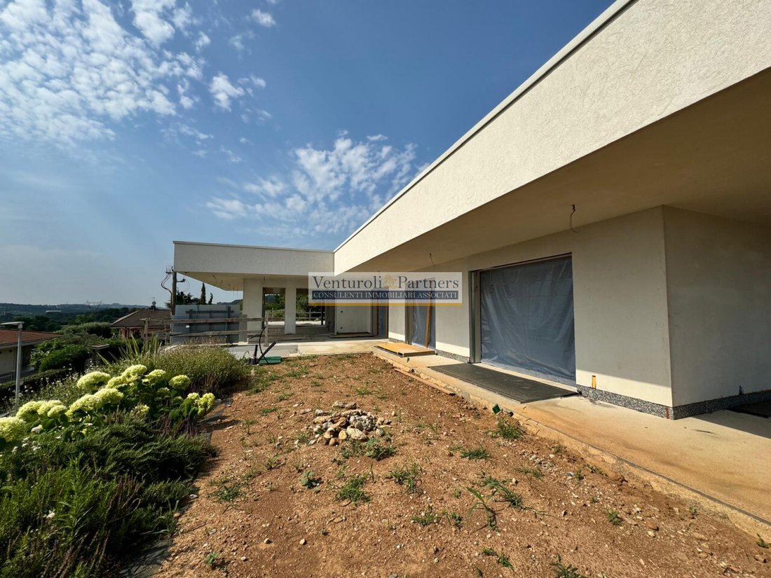 Villa in Maguzzano, Lonato del Garda, Lombardy 4 - 14484386