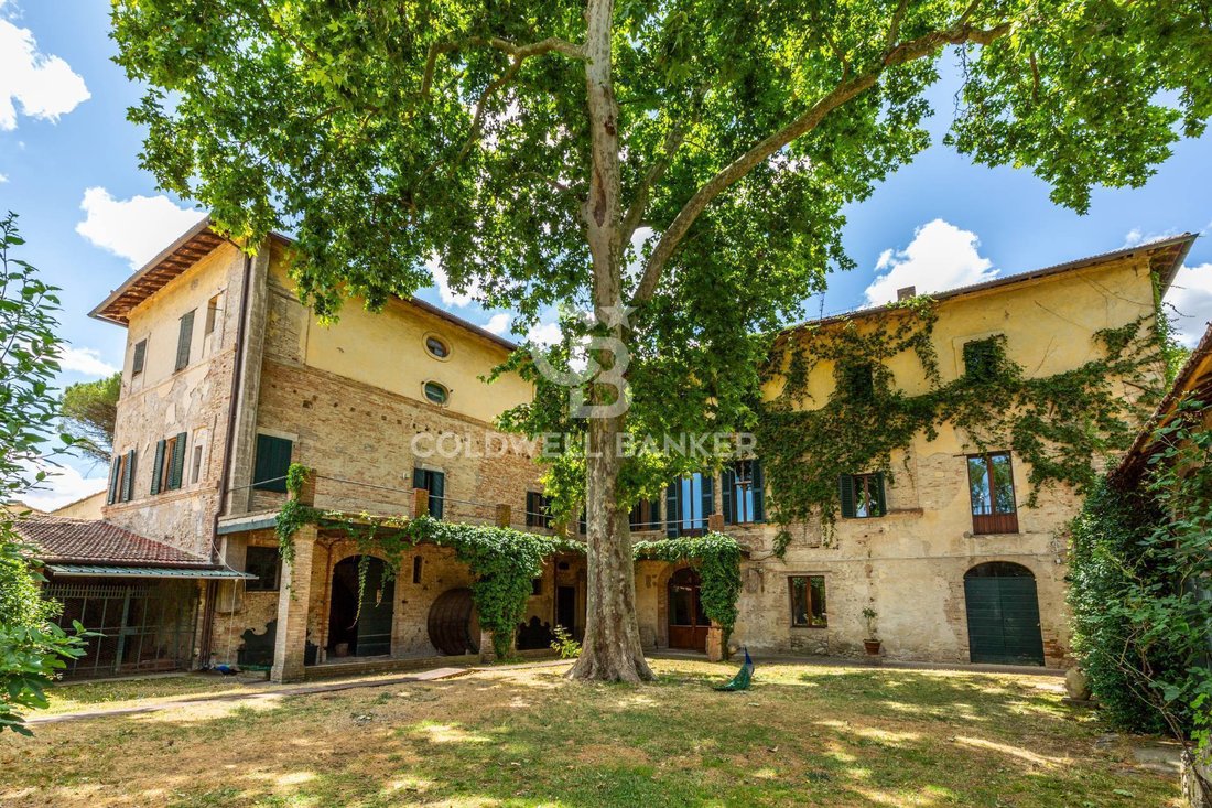Villa in Historic Center, Perugia, Italy 2 - 16023387