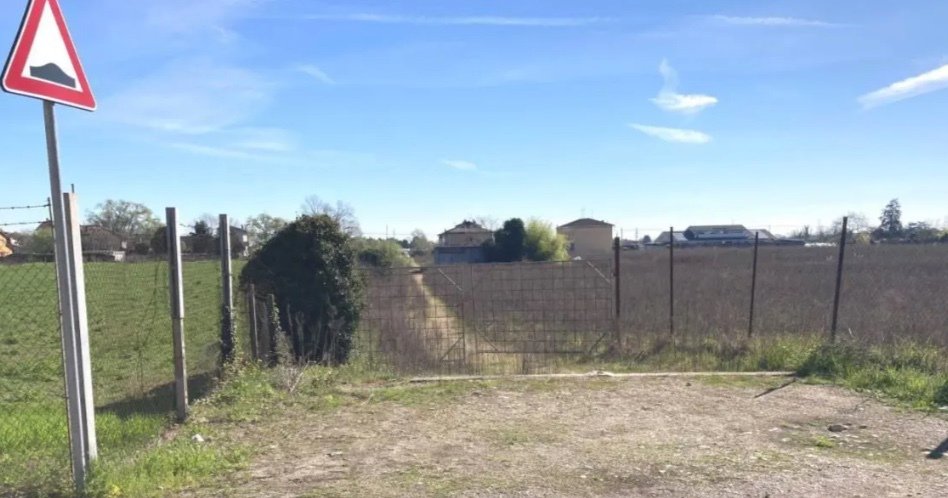 Land in Verona, Veneto, Italy 4 - 15661397