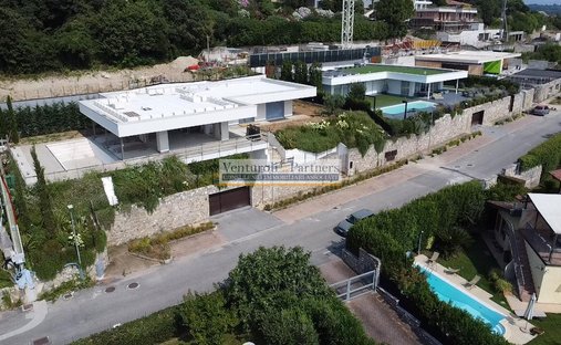 Villa in Maguzzano, Lonato del Garda, Lombardy 1