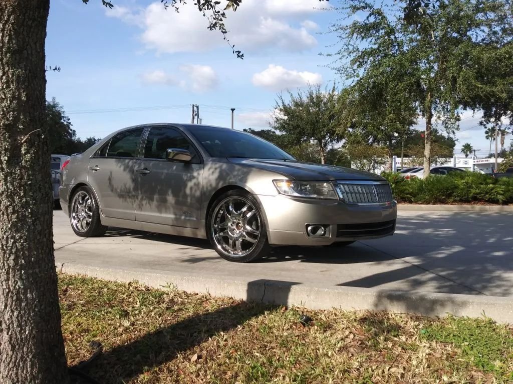 Sedan in Tampa, FL, United States 2 - 16022382