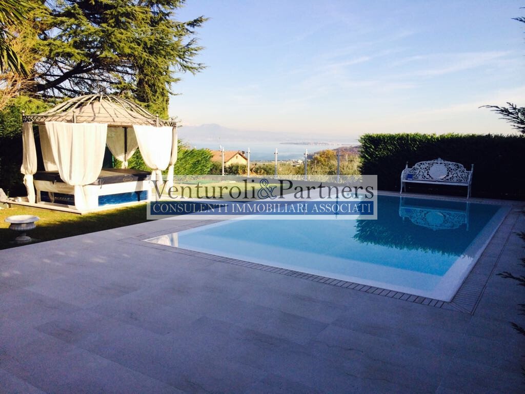 Villa in Maguzzano, Lonato del Garda, Lombardy 1 - 14374641